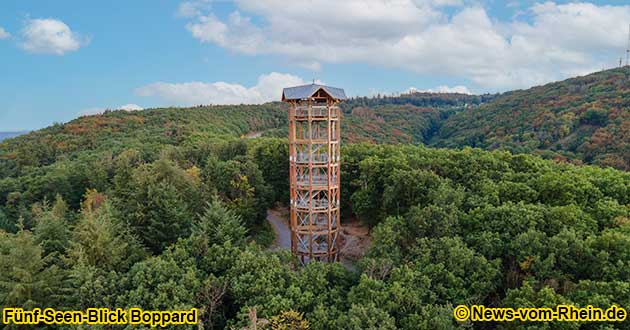 Der Aussichtsturm am Fnf-Seen-Blick bei Boppard Weiler ist ber mehrere Wanderwege erreichbar.